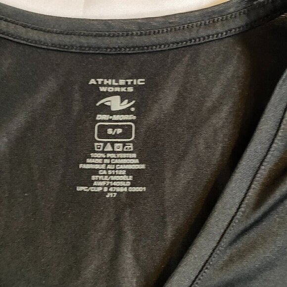 Women's Athletic Works Dri-More Workout Top Size Small - Picture 3 of 4